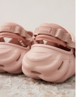 Unisex Echo clogs in pink clay